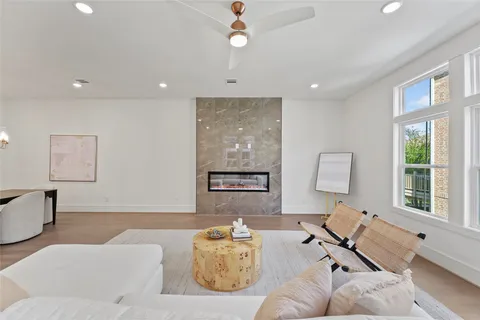 $639,900 | 5407 Dickson Street, Houston, TX 77007