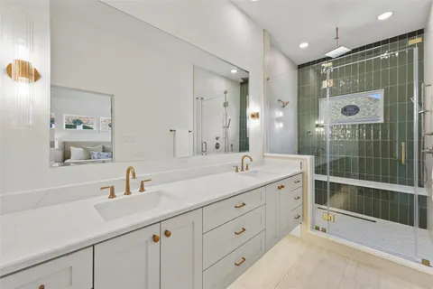 $639,900 | 5407 Dickson Street, Houston, TX 77007