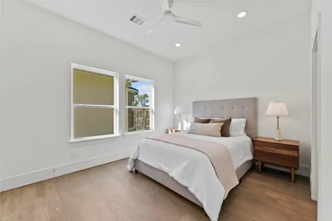 $639,900 | 5407 Dickson Street, Houston, TX 77007