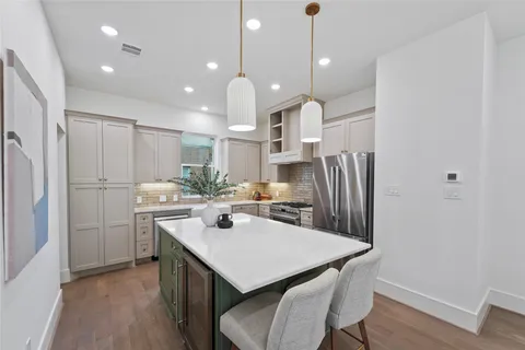 $639,900 | 5407 Dickson Street, Houston, TX 77007