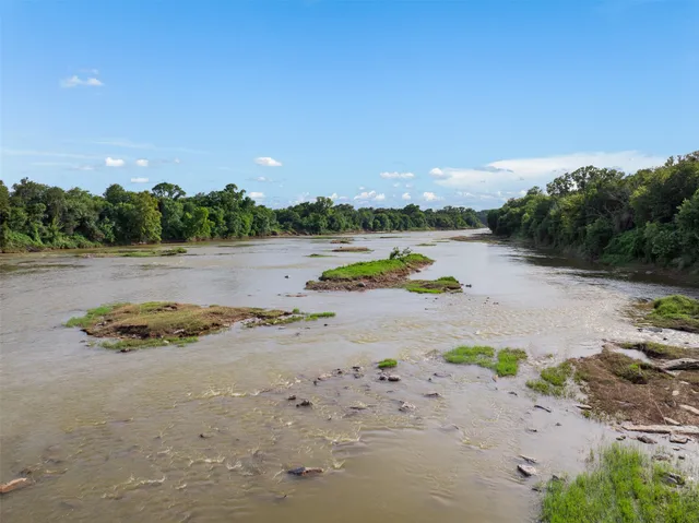 $2,120,000 | 212-ac Black Bridge Road, Calvert, TX 77837