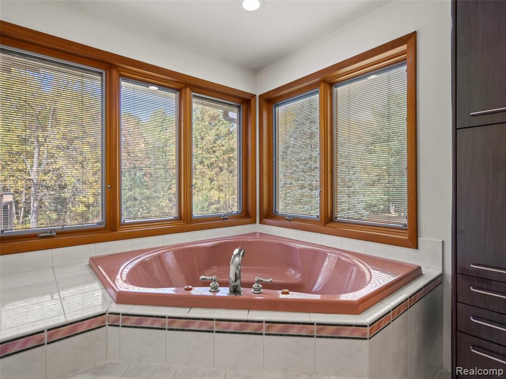 7286 Pine Knob Road Clarkston, MI 48348 - Photo 44 of 71
