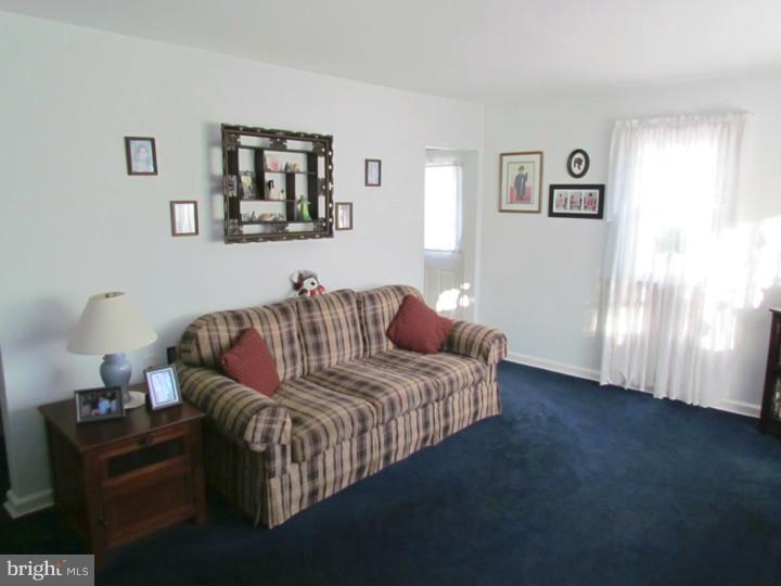 217 Deptford Road Glassboro, NJ 08028 - Photo 3 of 25