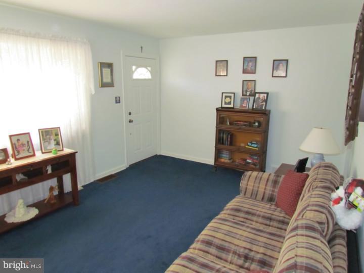 217 Deptford Road Glassboro, NJ 08028 - Photo 5 of 25