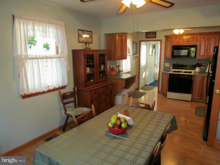 217 Deptford Road Glassboro, NJ 08028 - Photo 9 of 25