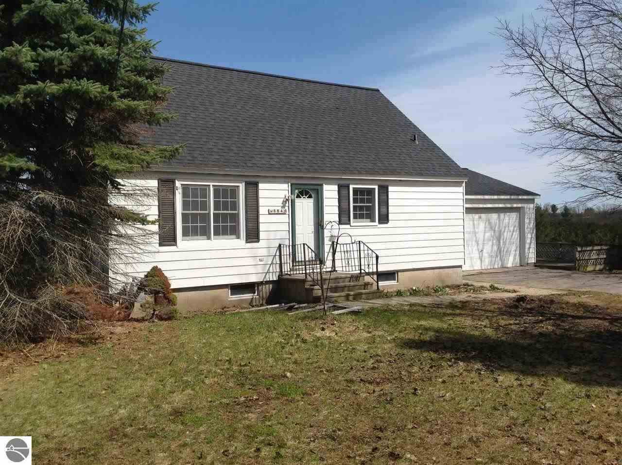 884 High Lake Road Traverse City, MI 49696 - Photo 1 of 35 1788346.JPG
