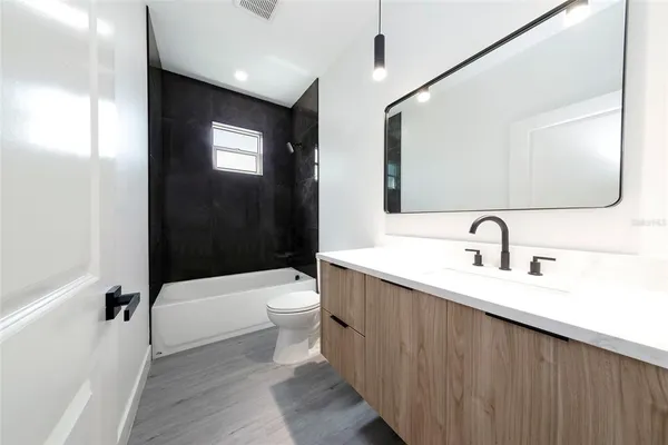$949,990 | 902 West Sligh Avenue, Tampa, FL 33604