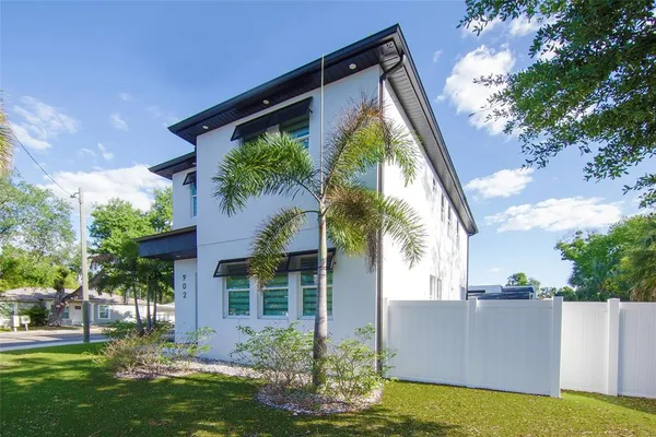 $949,990 | 902 West Sligh Avenue, Tampa, FL 33604