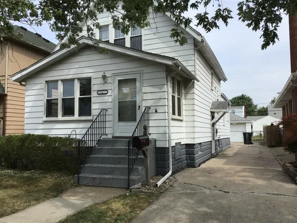 $170,000 | 1316 Vinewood Street, Wyandotte, MI 48192