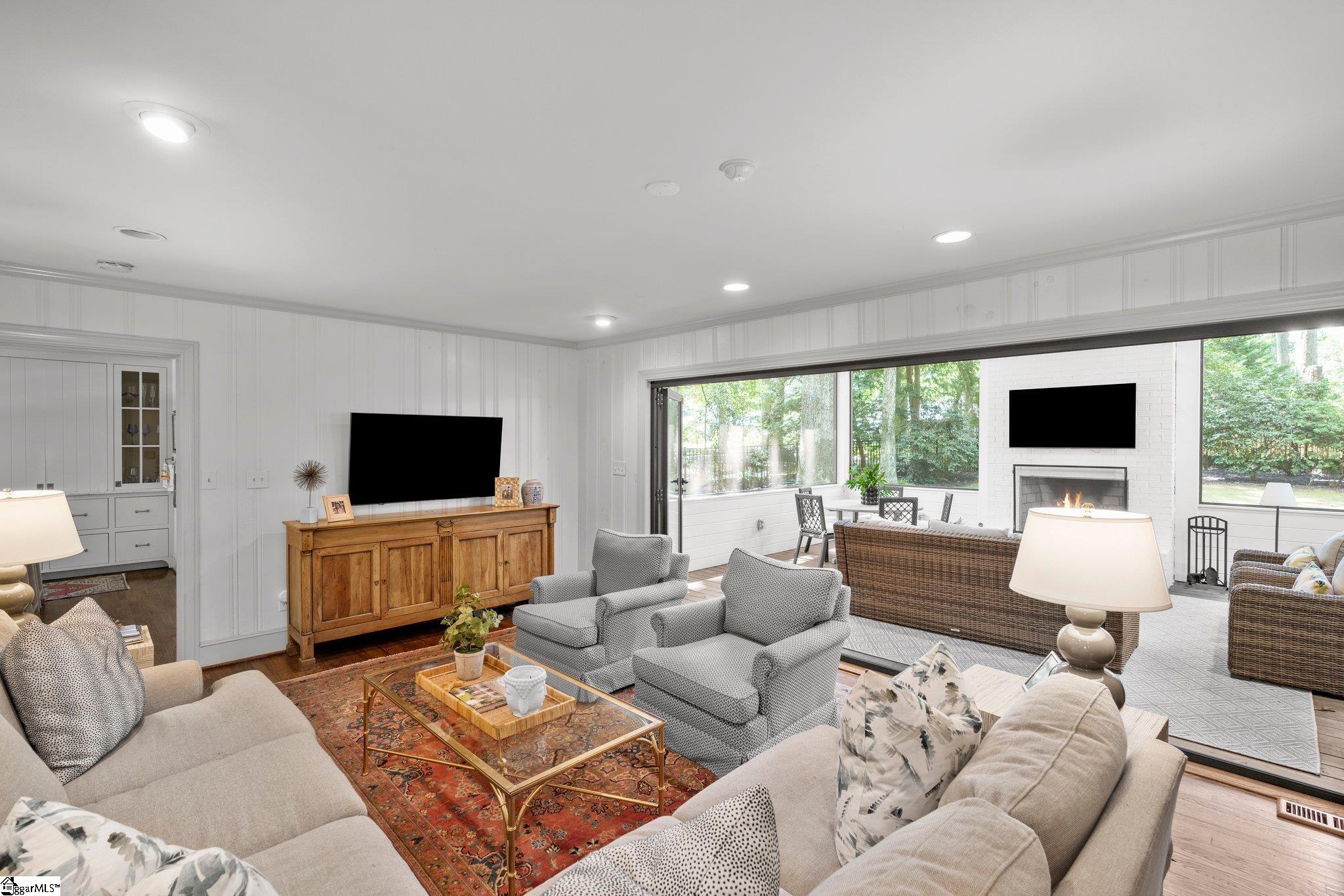 326 Riverside Drive Greenville, SC 29605 - Photo 11 of 36 Gallery Image 11