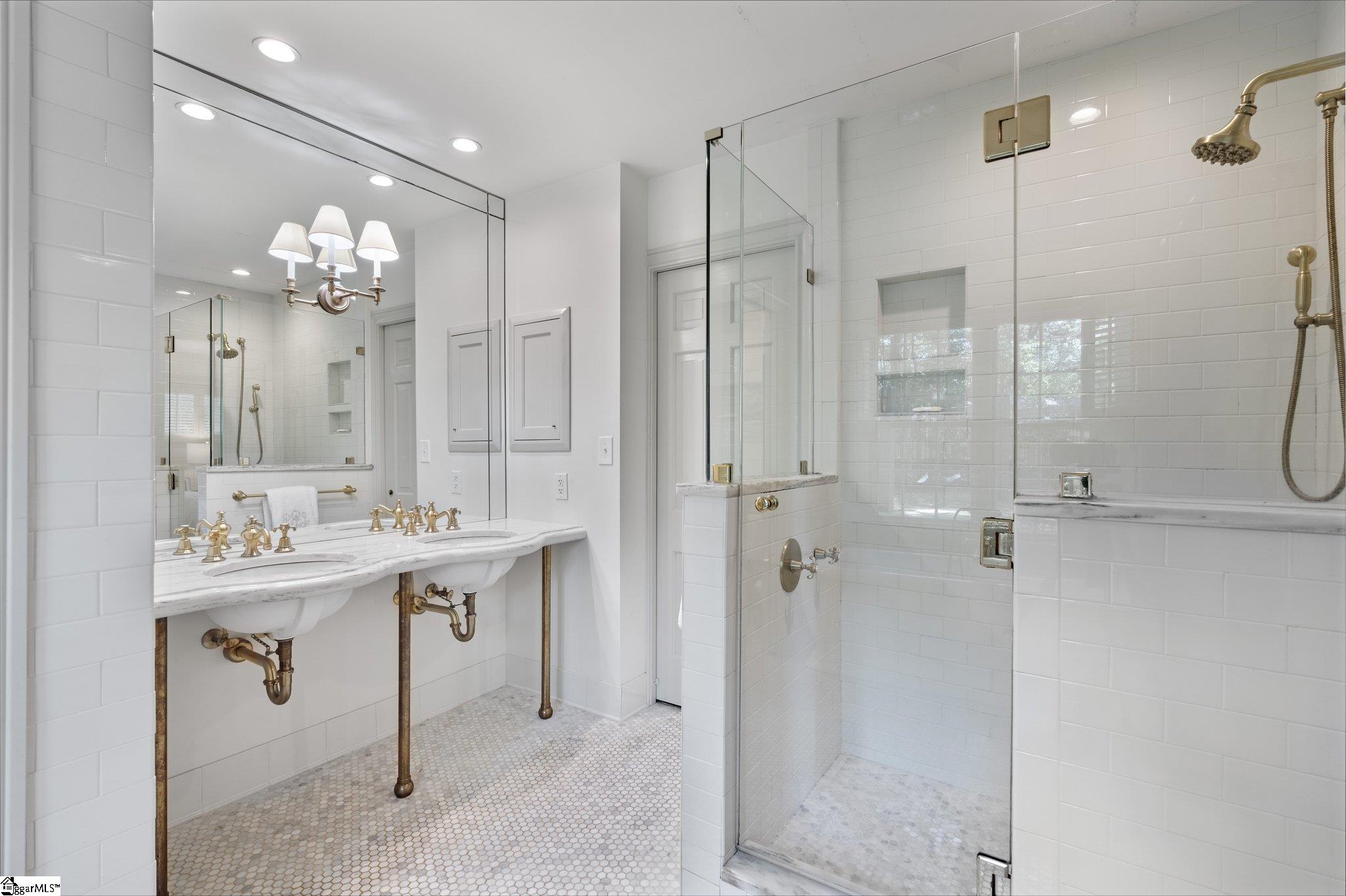 326 Riverside Drive Greenville, SC 29605 - Photo 27 of 36 Gallery Image 27