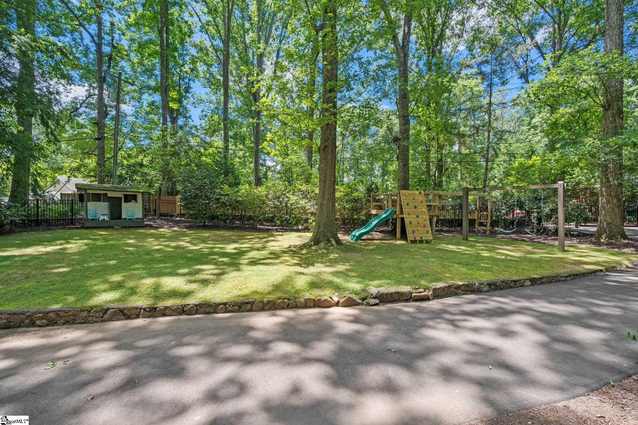 326 Riverside Drive Greenville, SC 29605 - Photo 33 of 36 Gallery Image 33