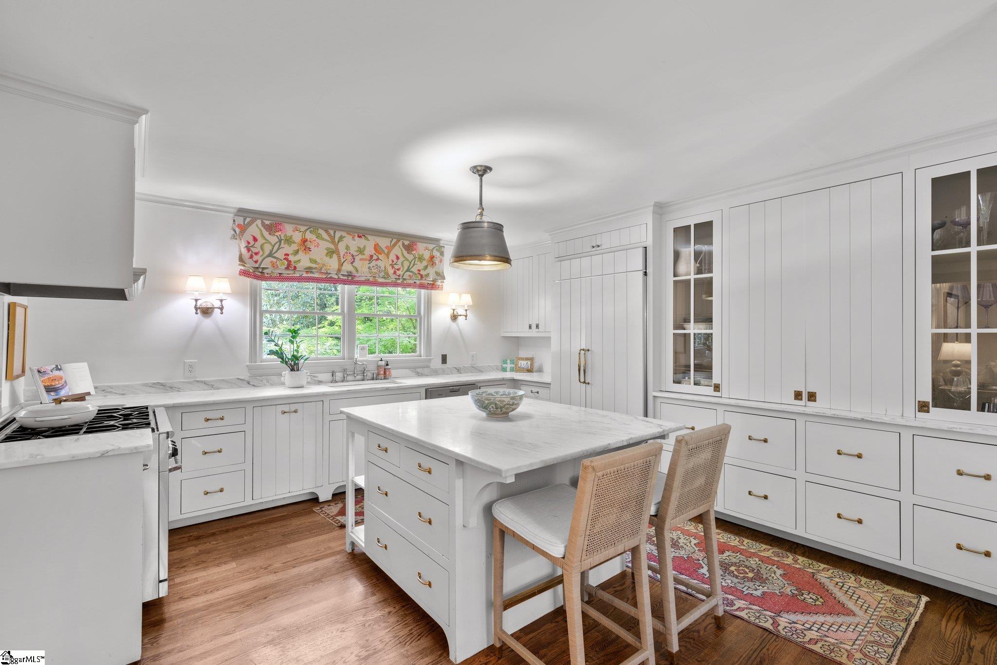 326 Riverside Drive Greenville, SC 29605 - Photo 4 of 36 Gallery Image 4