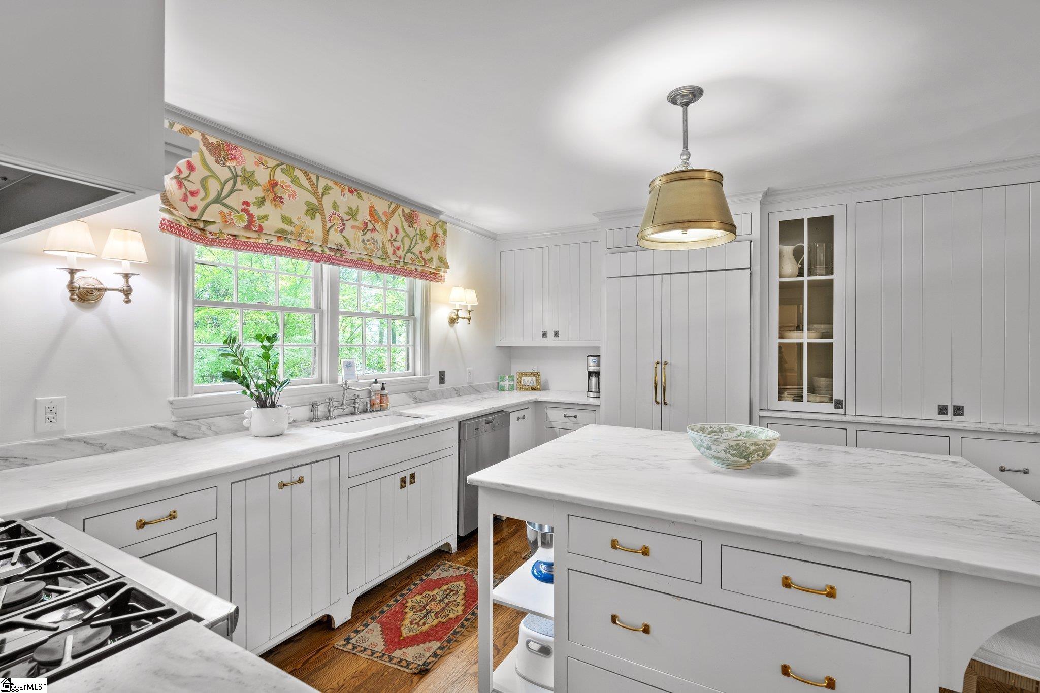 326 Riverside Drive Greenville, SC 29605 - Photo 6 of 36 Gallery Image 6