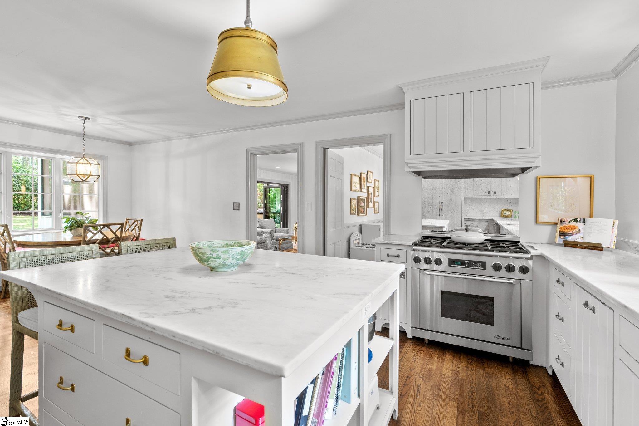 326 Riverside Drive Greenville, SC 29605 - Photo 7 of 36 Gallery Image 7