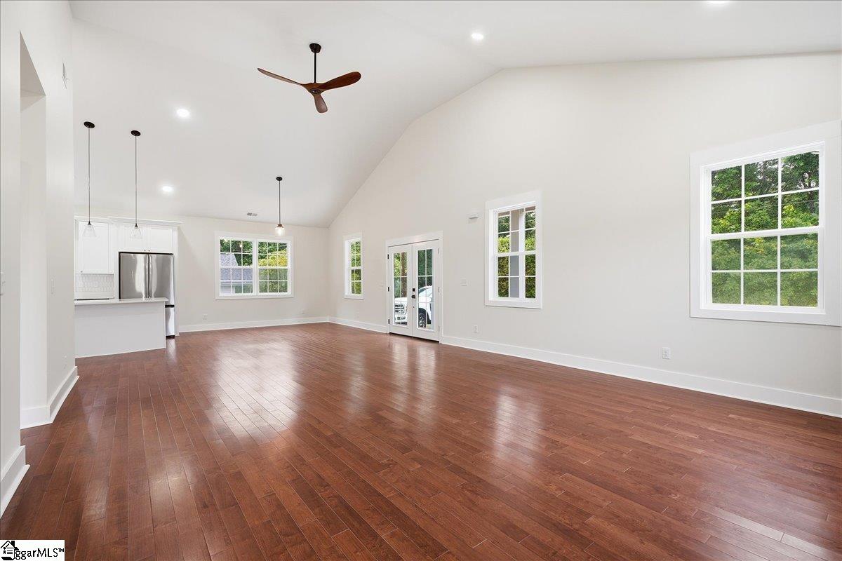 103 Perry Avenue Simpsonville, SC 29681 - Photo 10 of 32