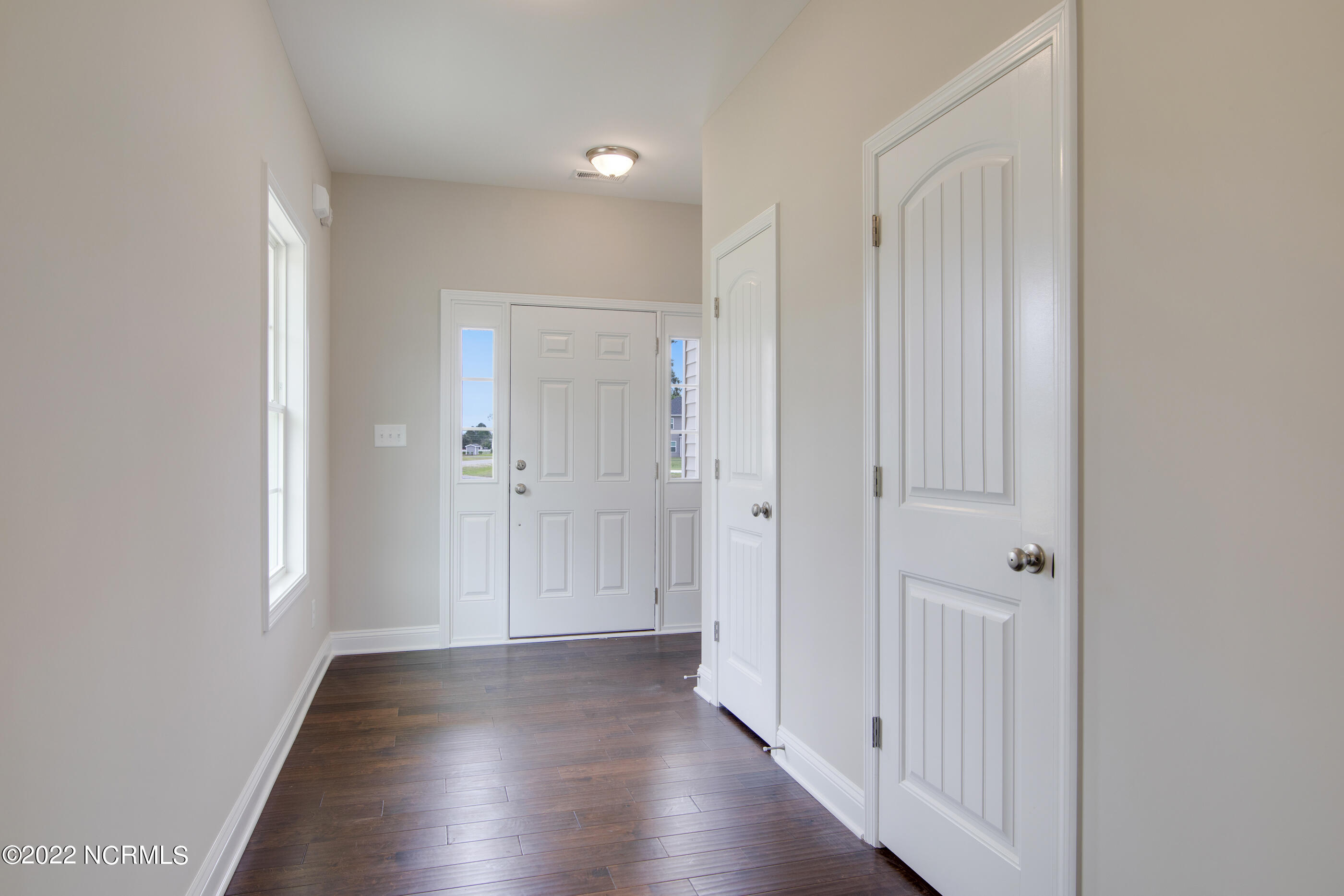546 Transom Way Holly Ridge, NC 28445 - Photo 10 of 51 SIMILAR PHOTO