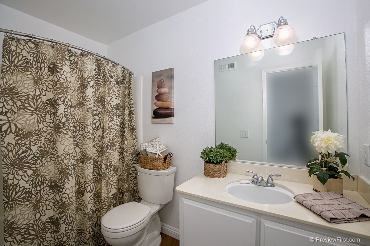 283 Sharp Place Encinitas, CA 92024 - Photo 12 of 18 Gallery Image 12