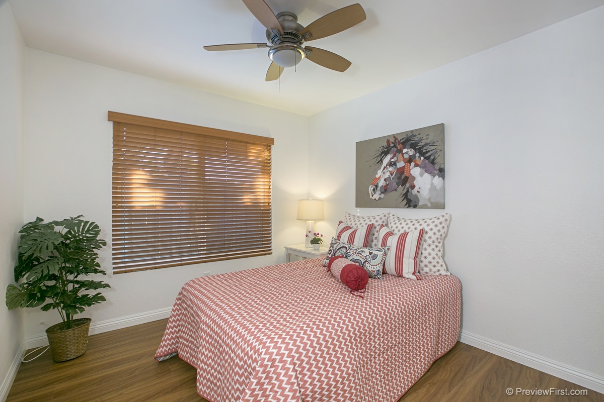 283 Sharp Place Encinitas, CA 92024 - Photo 13 of 18 Gallery Image 13
