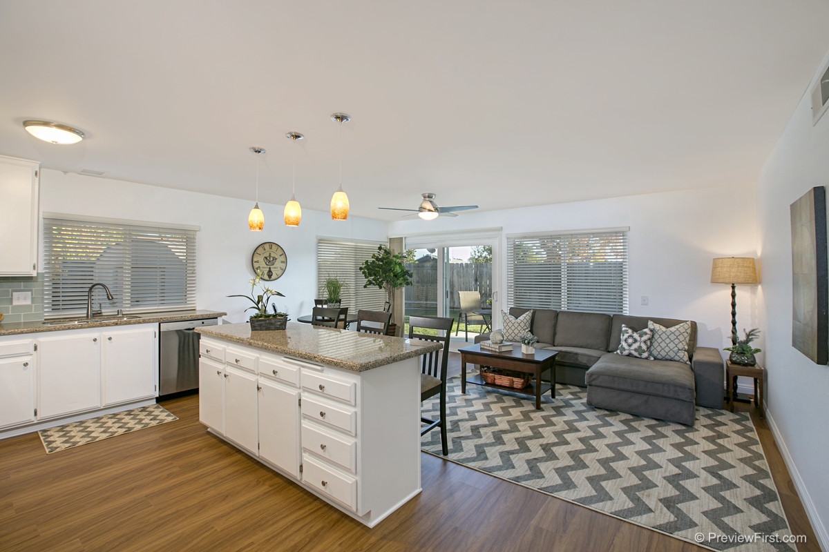 283 Sharp Place Encinitas, CA 92024 - Photo 7 of 18 Gallery Image 7