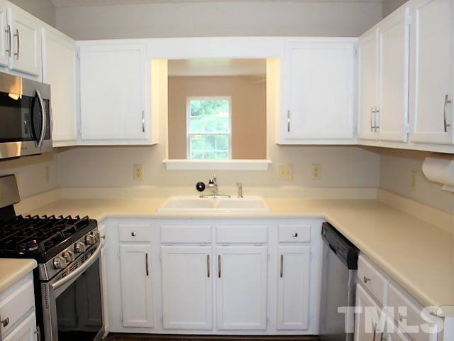 704 Perry Howard Road Fuquay-Varina, NC 27526 - Photo 8 of 27