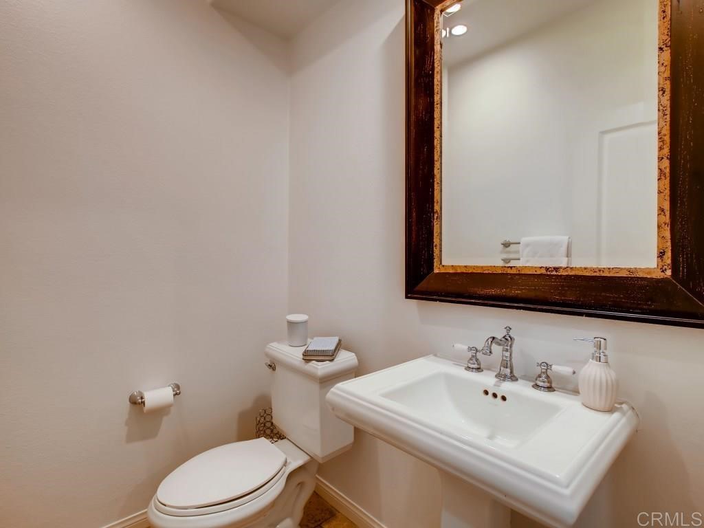 7659 Circulo Sequoia Carlsbad, CA 92009 - Photo 22 of 49