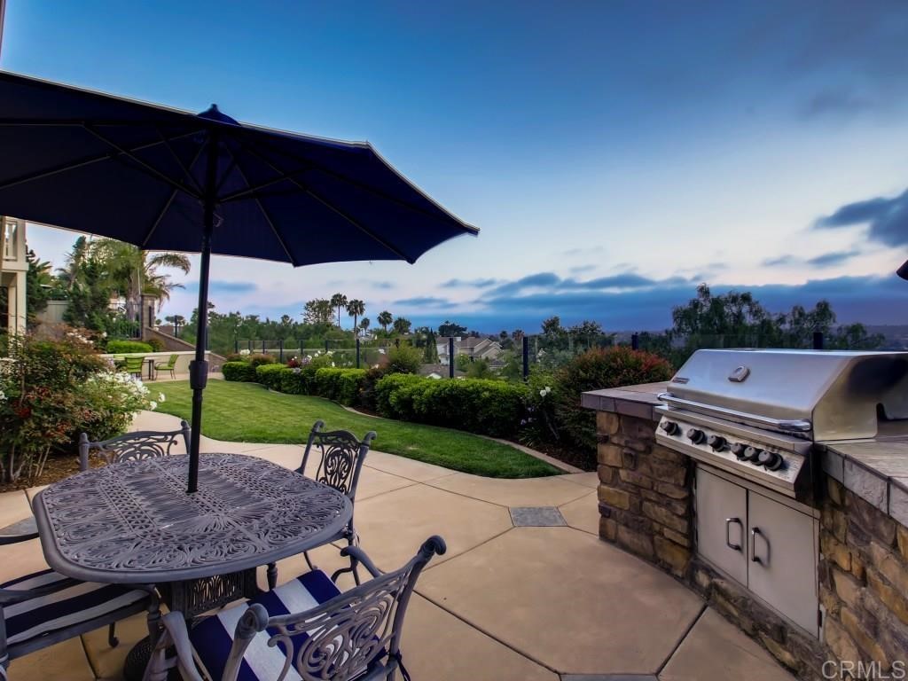 7659 Circulo Sequoia Carlsbad, CA 92009 - Photo 28 of 49