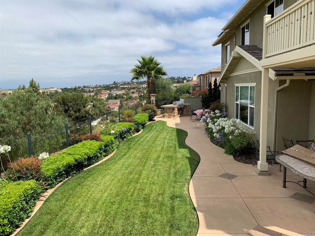 7659 Circulo Sequoia Carlsbad, CA 92009 - Photo 31 of 49