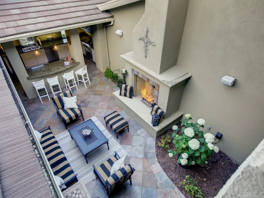 7659 Circulo Sequoia Carlsbad, CA 92009 - Photo 5 of 49