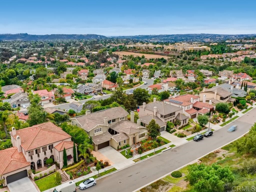 7659 Circulo Sequoia Carlsbad, CA 92009 - Photo 45 of 49