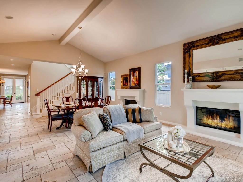 7659 Circulo Sequoia Carlsbad, CA 92009 - Photo 7 of 49