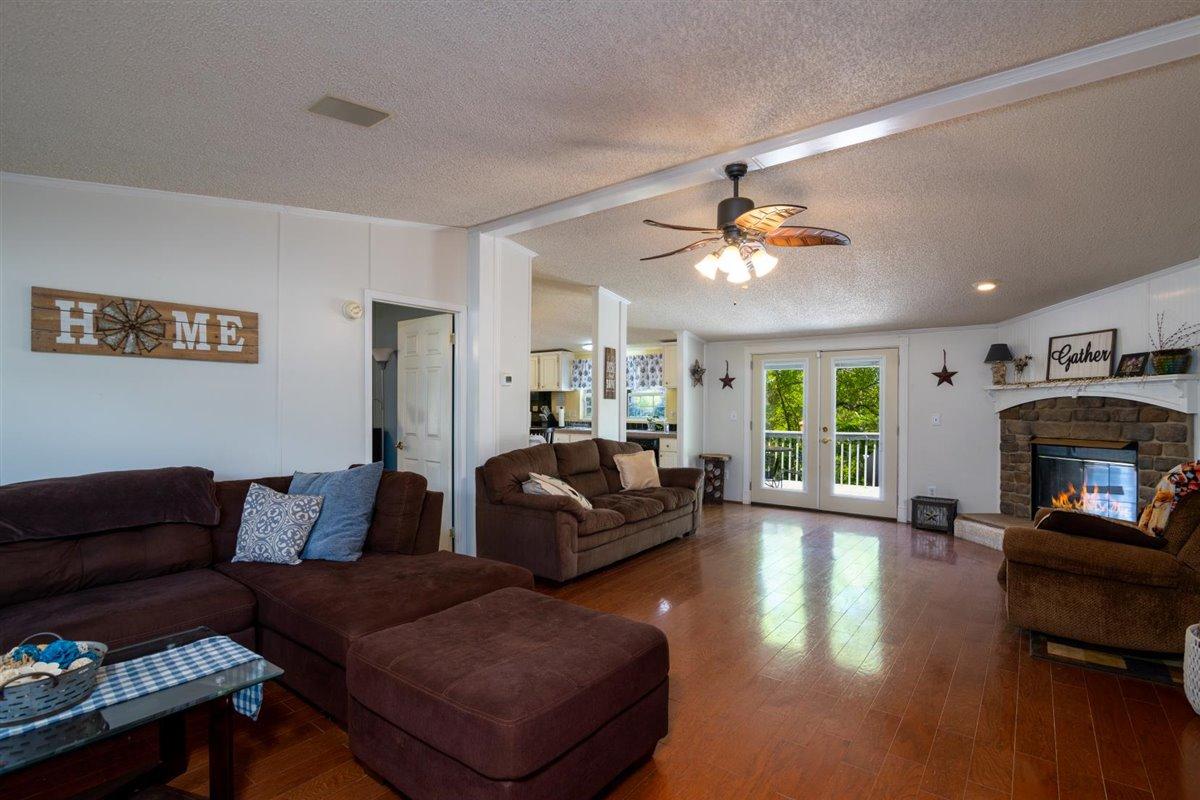 10 Tolley Road Hardy, VA 24101 - Photo 4 of 25 a living room with furniture and a fireplace