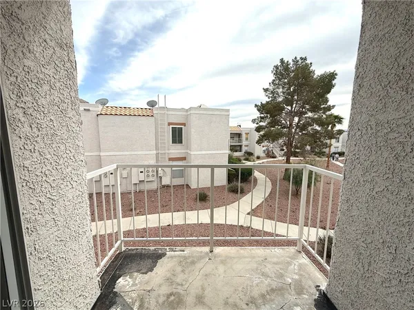 $1,050 | 6800 East Lake Mead Boulevard, Unit 2039, Las Vegas, NV 89156