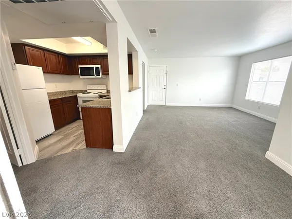 $1,050 | 6800 East Lake Mead Boulevard, Unit 2039, Las Vegas, NV 89156