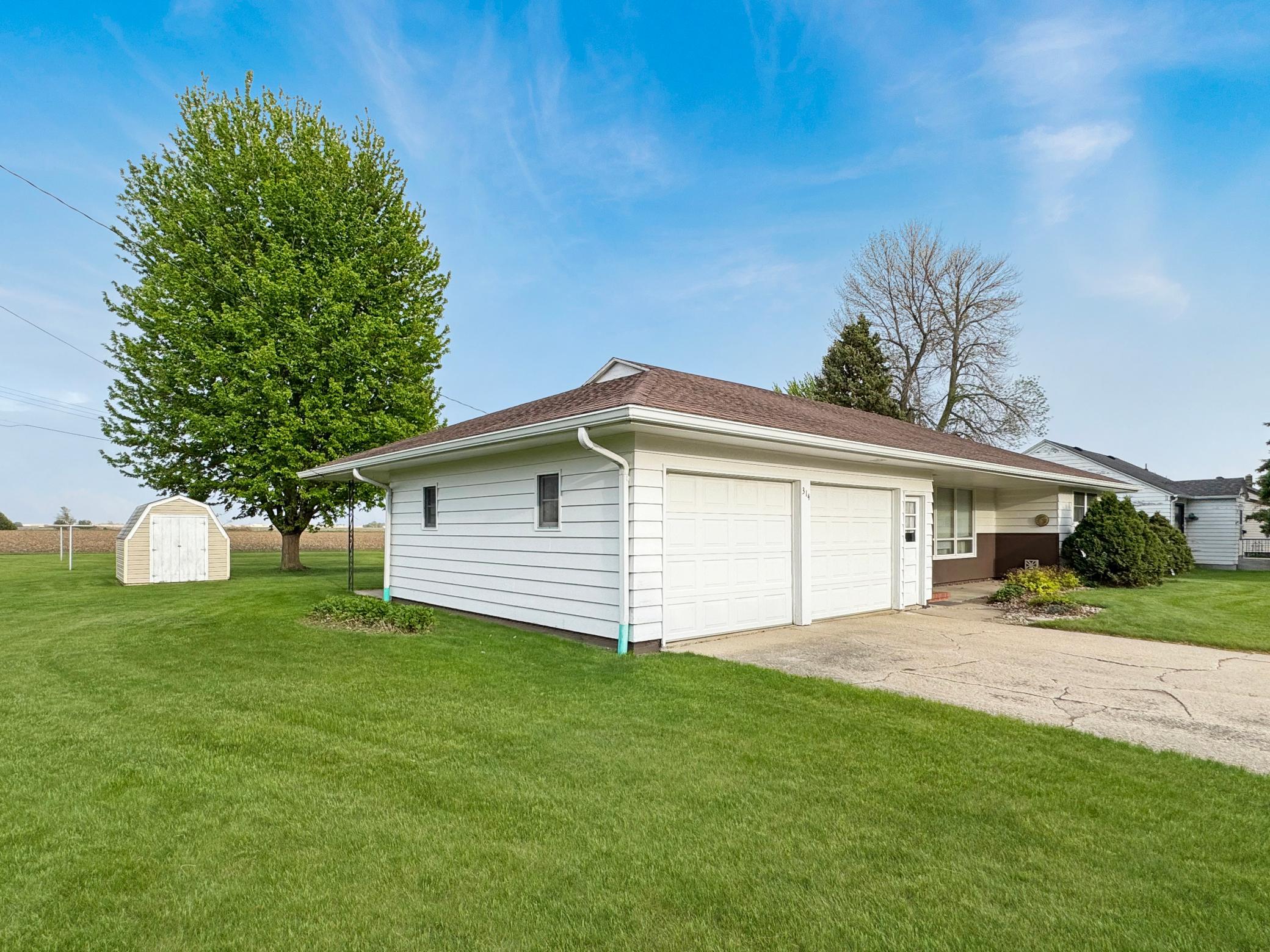 314 North Maple Street Ellsworth, MN 56129 - Photo 4 of 21