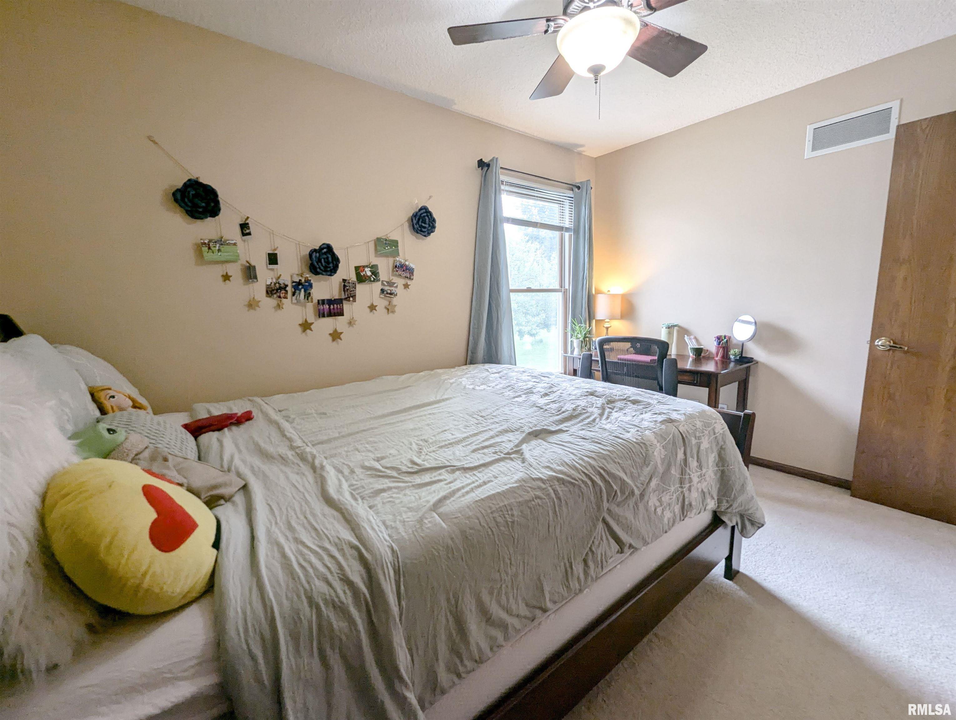 3753 Raleigh Avenue Bettendorf, IA 52722 - Photo 22 of 39 Gallery Image 22
