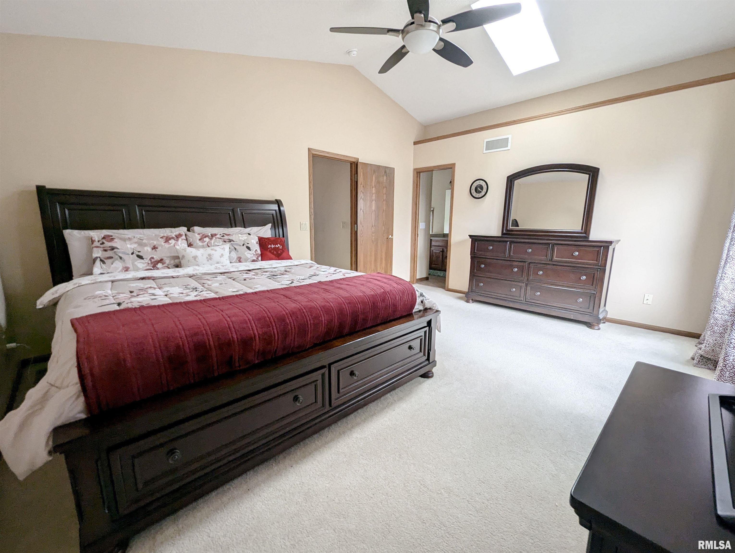 3753 Raleigh Avenue Bettendorf, IA 52722 - Photo 3 of 39 Gallery Image 3