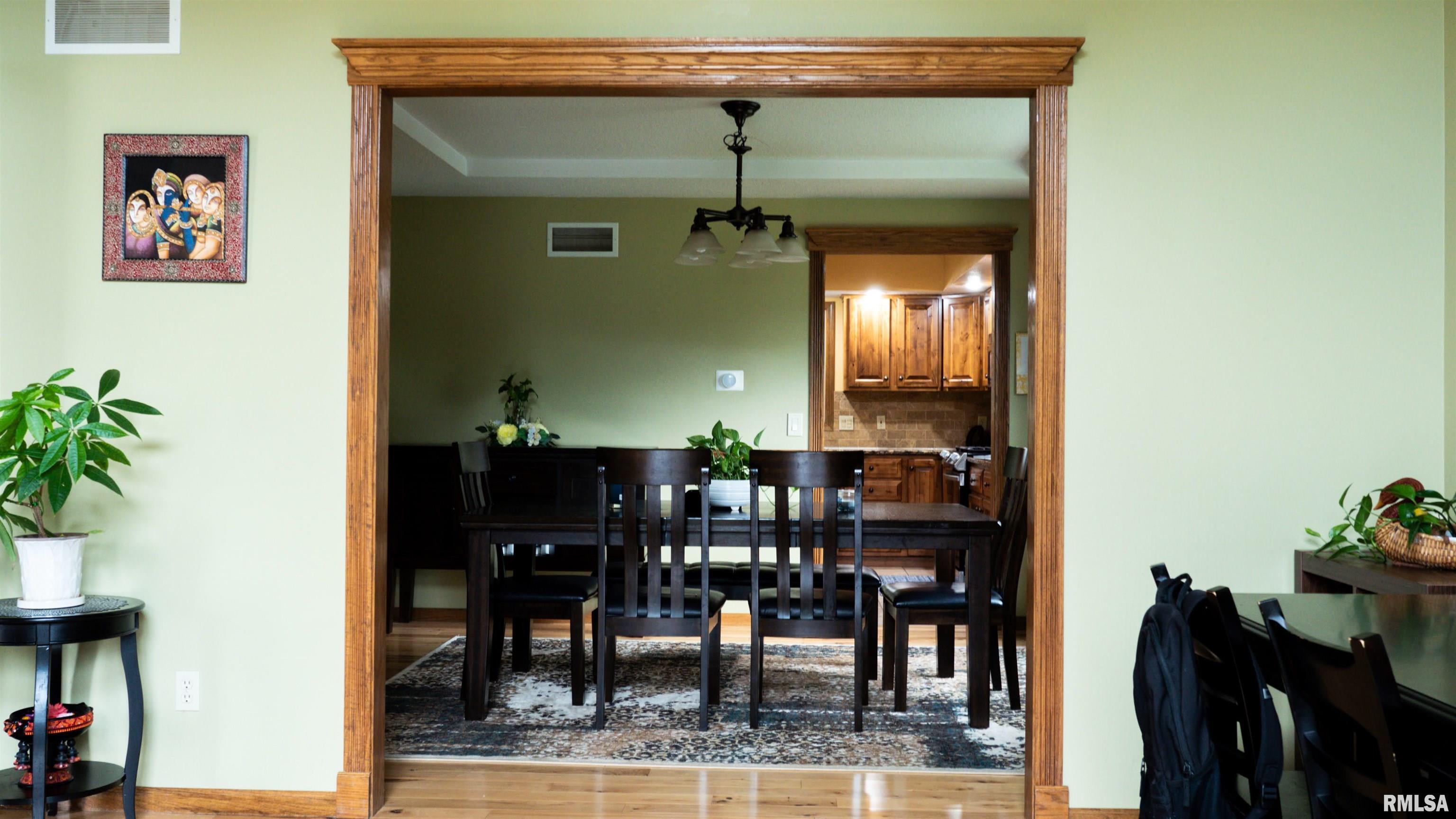 3753 Raleigh Avenue Bettendorf, IA 52722 - Photo 32 of 39 Gallery Image 32