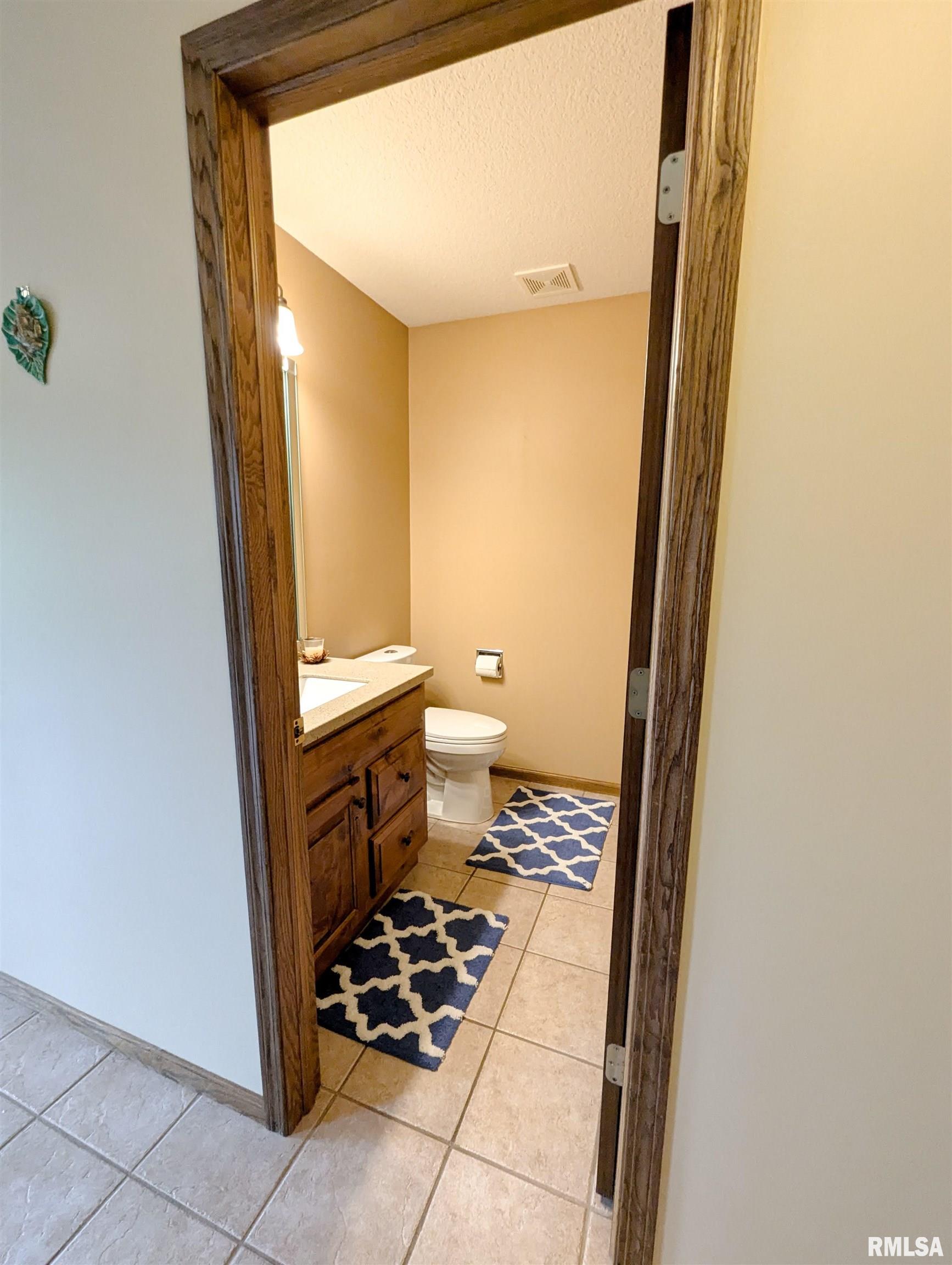 3753 Raleigh Avenue Bettendorf, IA 52722 - Photo 10 of 39 Gallery Image 10