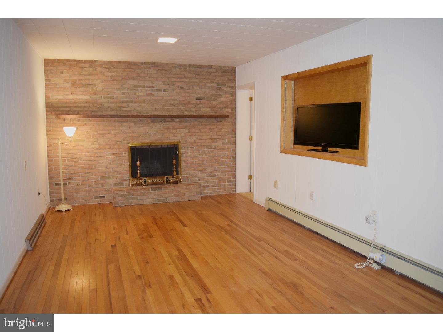 526 Weidman Avenue Sinking Spring, PA 19608 - Photo 9 of 25 Great Room