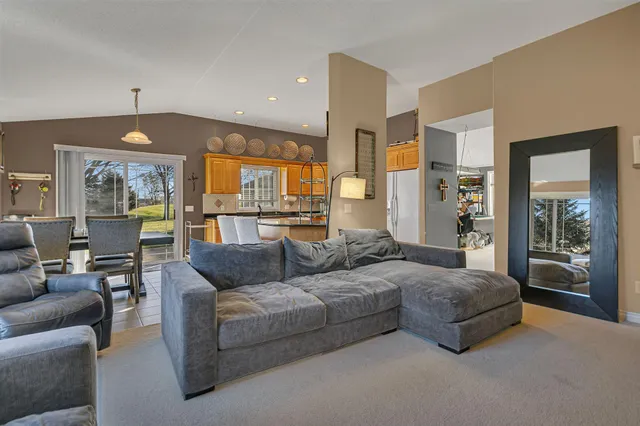 $359,900 | 2531 7th Avenue Southeast, Willmar, MN 56201