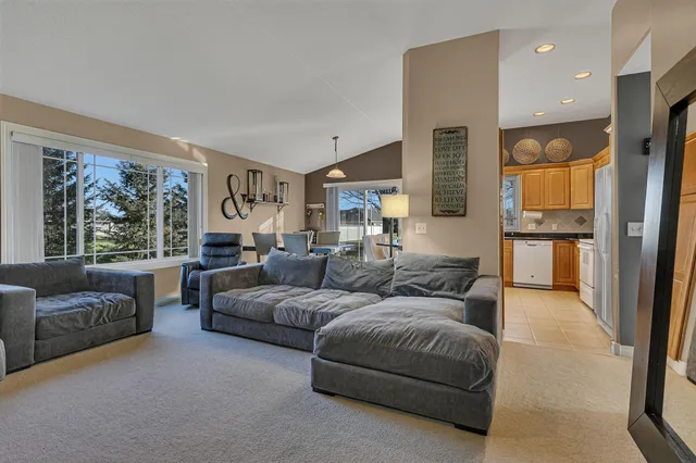 $359,900 | 2531 7th Avenue Southeast, Willmar, MN 56201