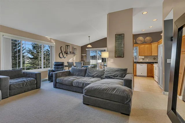 $359,900 | 2531 7th Avenue Southeast, Willmar, MN 56201