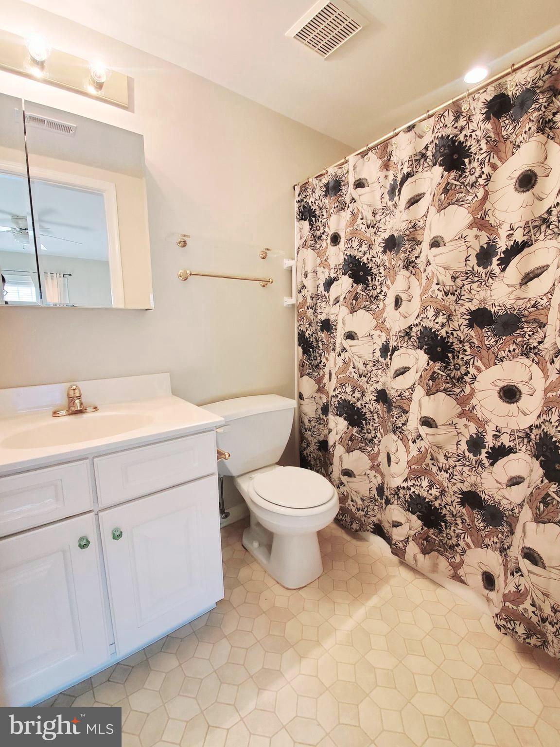 449 Brandon Road Norristown, PA 19403 - Photo 10 of 14 Master Bath
