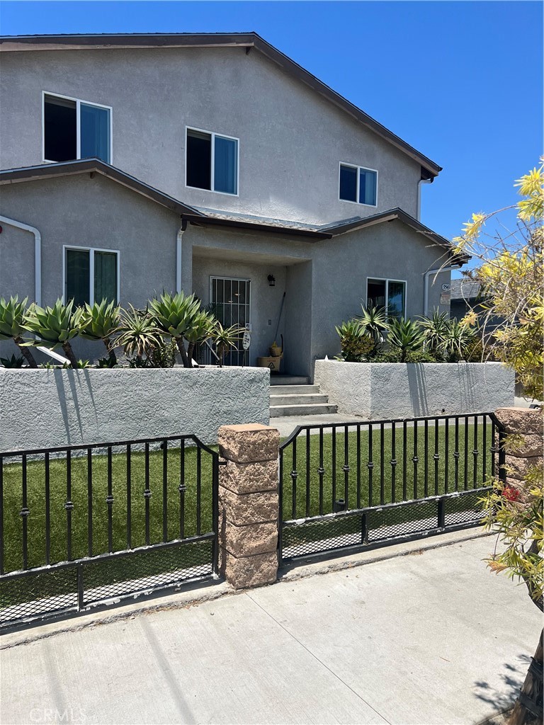 9543 Bandera Street Los Angeles, CA 90002 - Photo 3 of 3