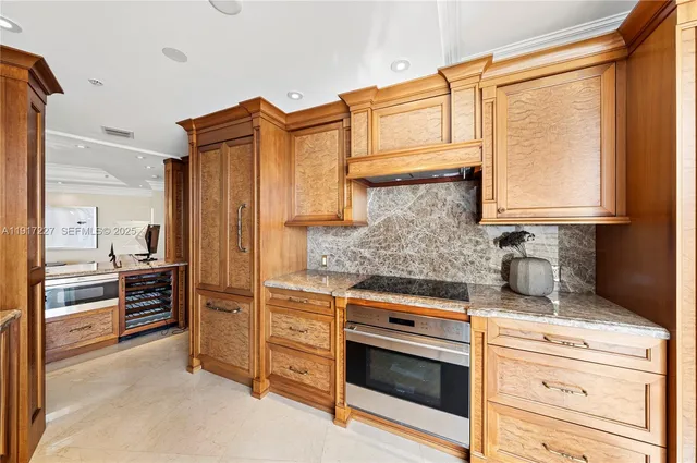 $1,725,000 | 808 Brickell Key Drive, Unit 1802, Miami, FL 33131