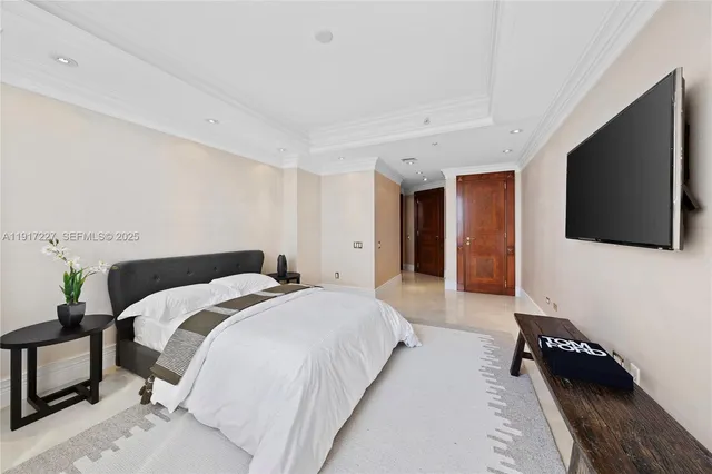 $1,725,000 | 808 Brickell Key Drive, Unit 1802, Miami, FL 33131