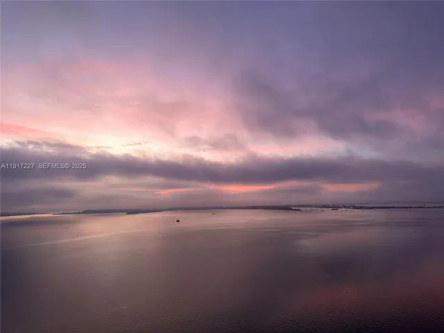 $1,725,000 | 808 Brickell Key Drive, Unit 1802, Miami, FL 33131