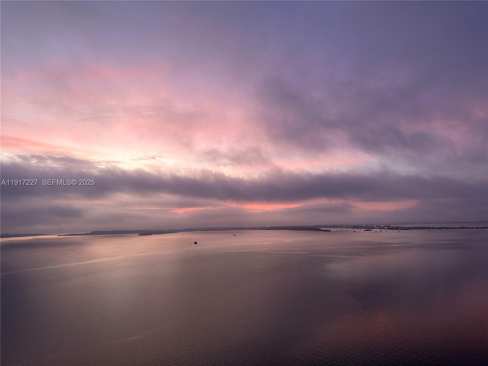 808 Brickell Key Drive, Unit 1802 Miami, FL 33131 - Photo 31 of 43