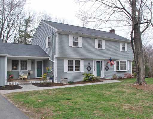 9 Pine Point Road Cape Elizabeth, ME 04107 - Photo 1 of 20 Exterior Front.